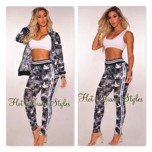 NWT Camo Stars White Striped Leggings Co Ord